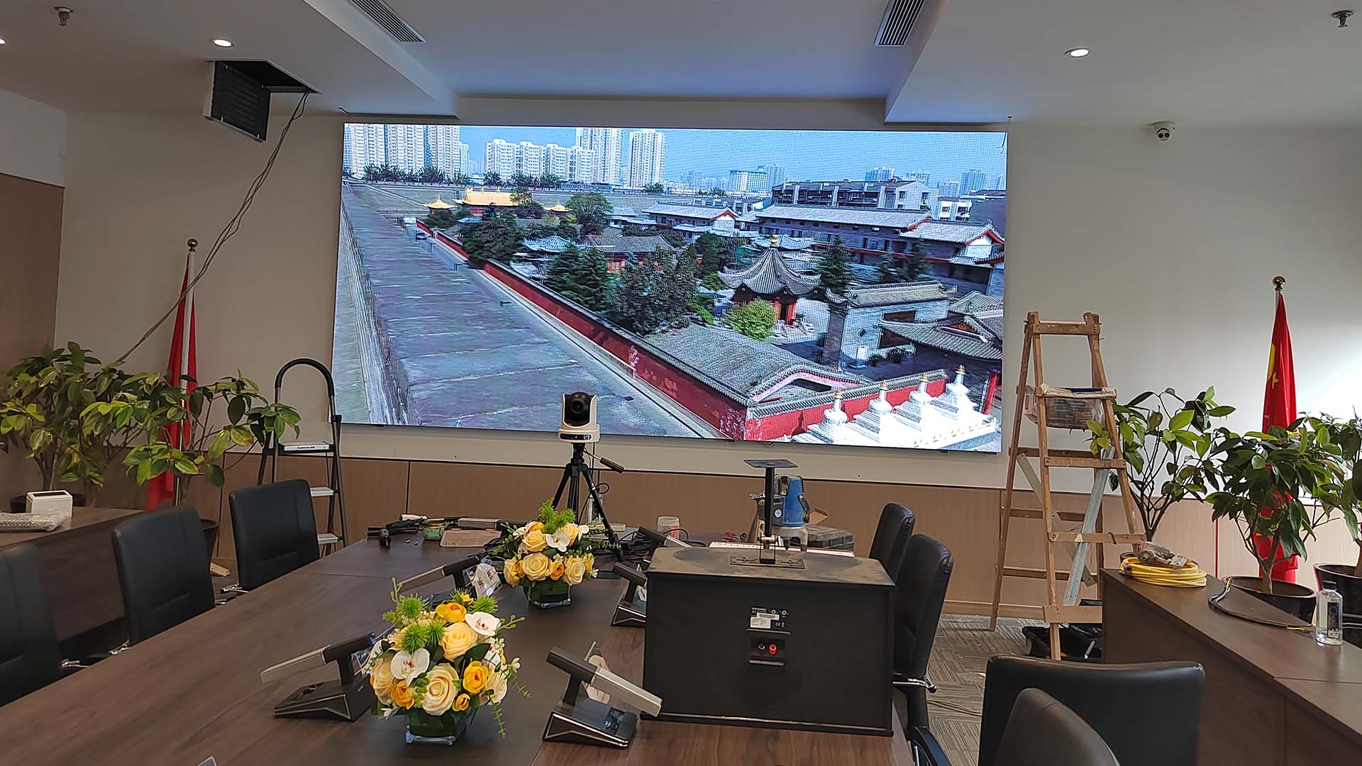 港务区某物流企业会议室Q2.5Pro全彩LED显示屏